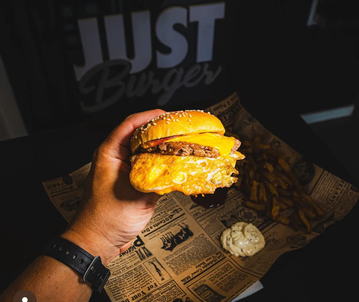 JUST BURGER · Photos 1